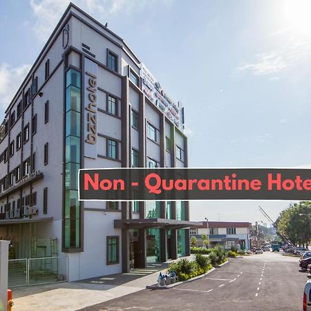 Bzz Hotel Skudai Extérieur photo