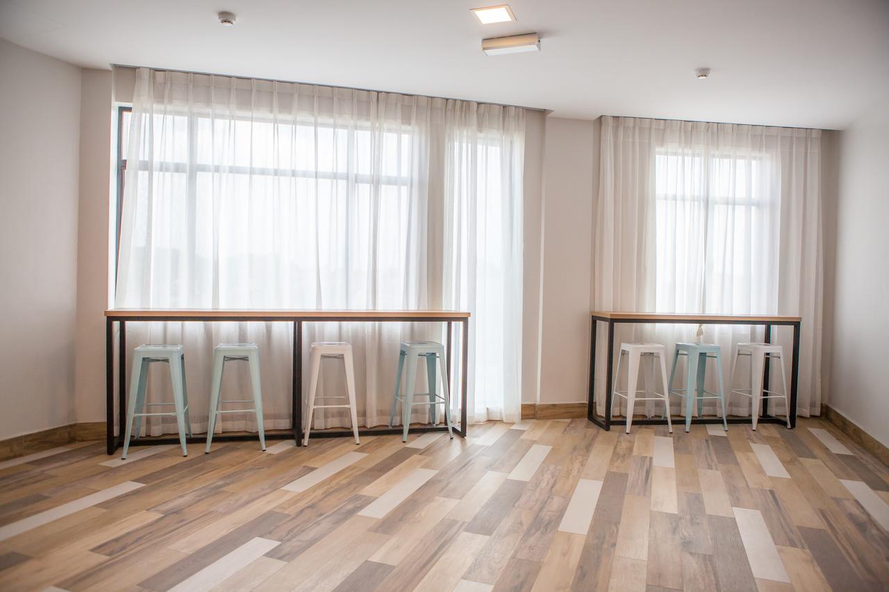 Bzz Hotel Skudai Extérieur photo