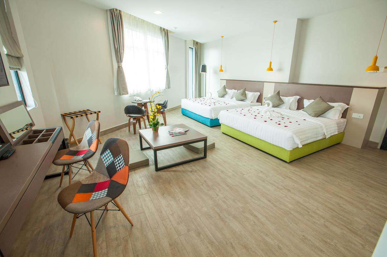 Bzz Hotel Skudai Extérieur photo