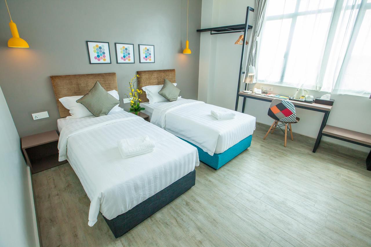 Bzz Hotel Skudai Extérieur photo