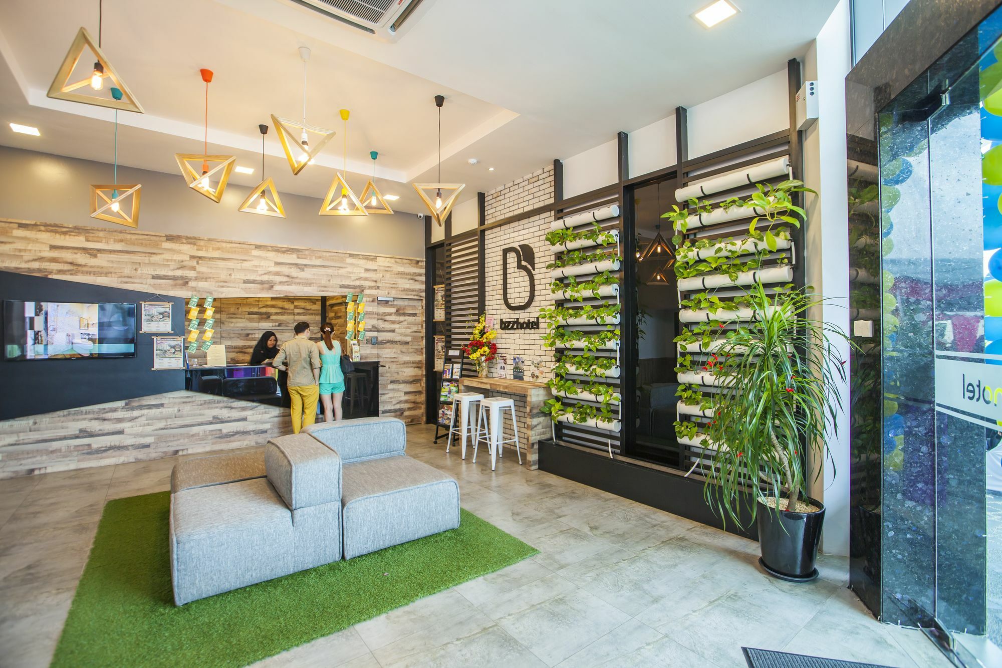 Bzz Hotel Skudai Extérieur photo