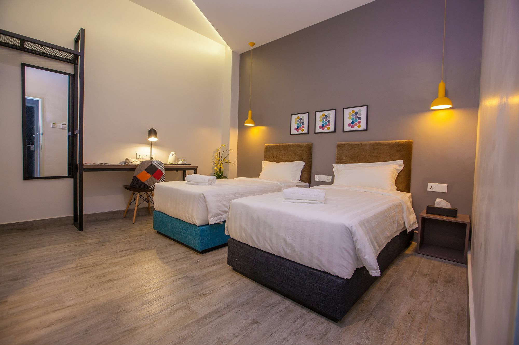 Bzz Hotel Skudai Extérieur photo