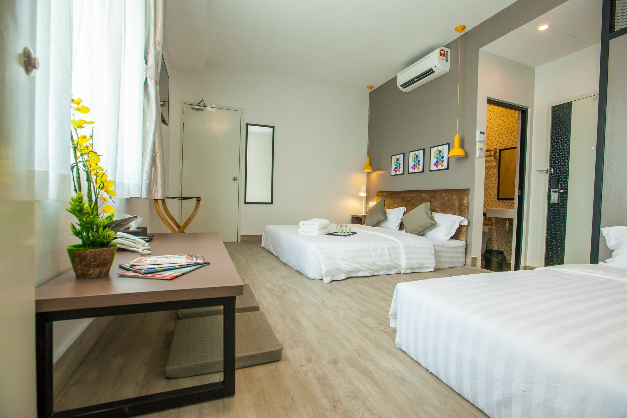 Bzz Hotel Skudai Extérieur photo