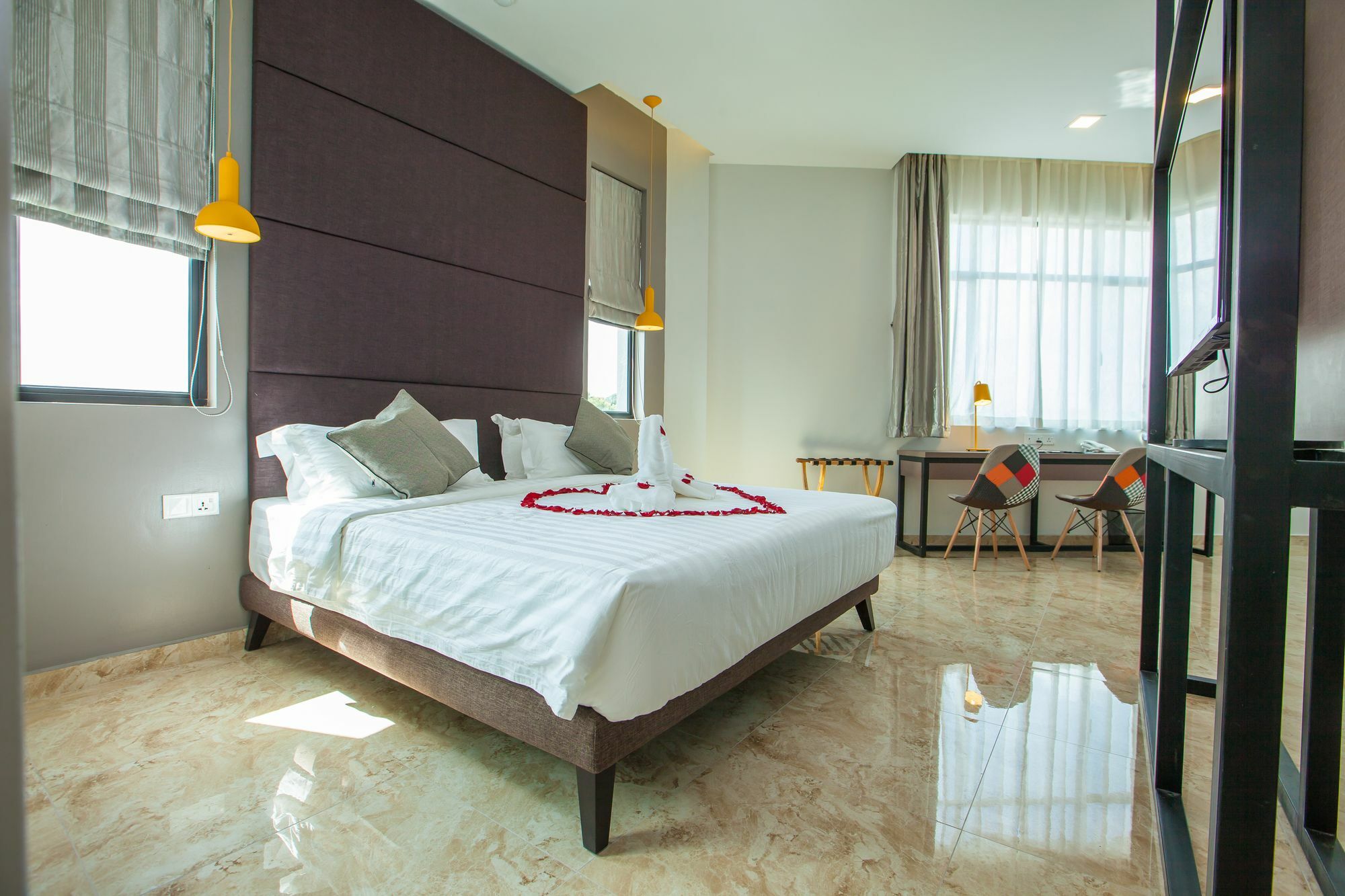 Bzz Hotel Skudai Extérieur photo